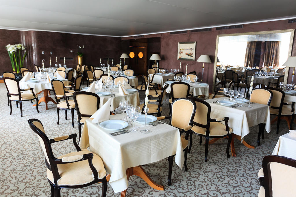 Carmen International - Fost Becali Hotel