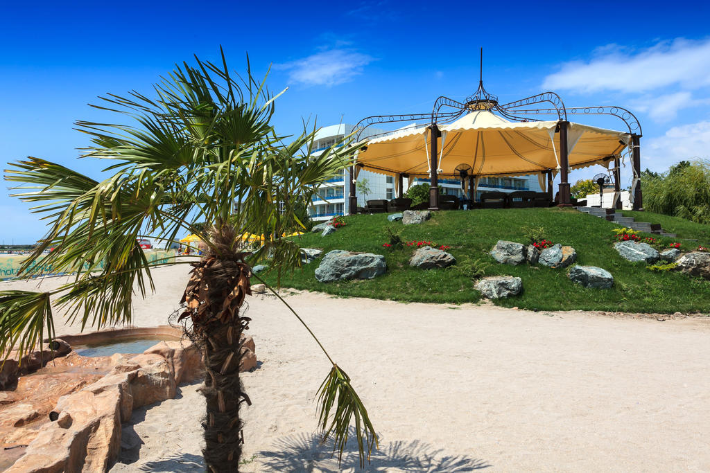 Hotel Carmen International - Fost Becali 5*