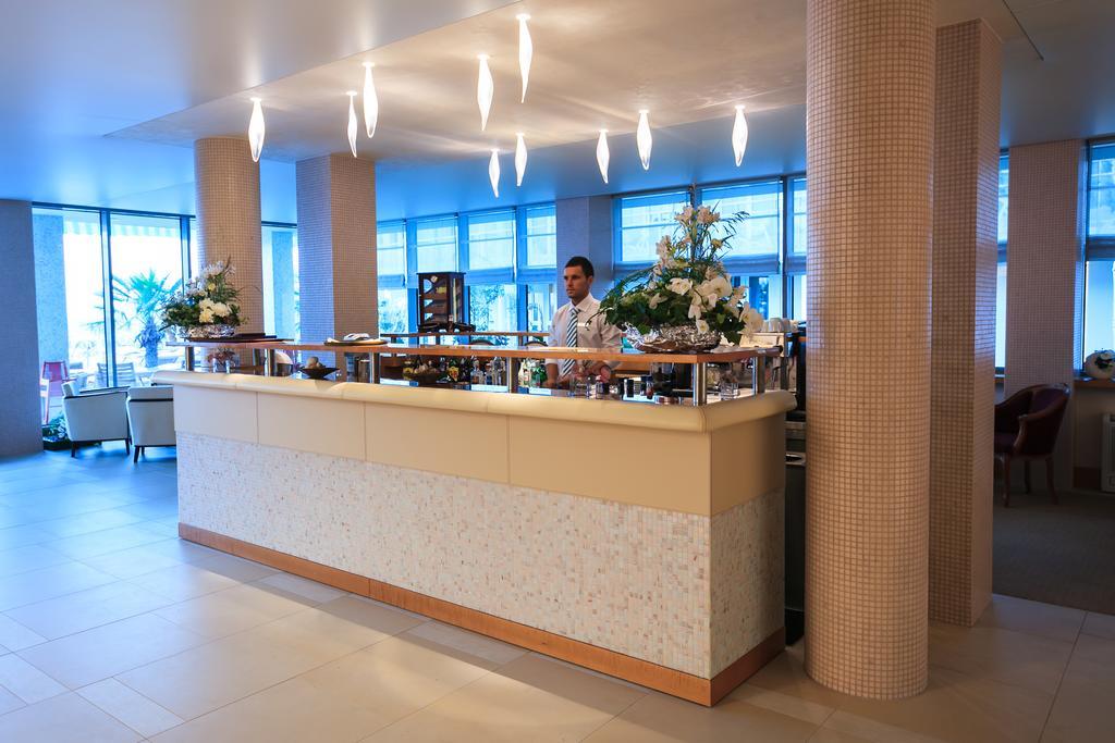 Carmen International - Fost Becali 5*