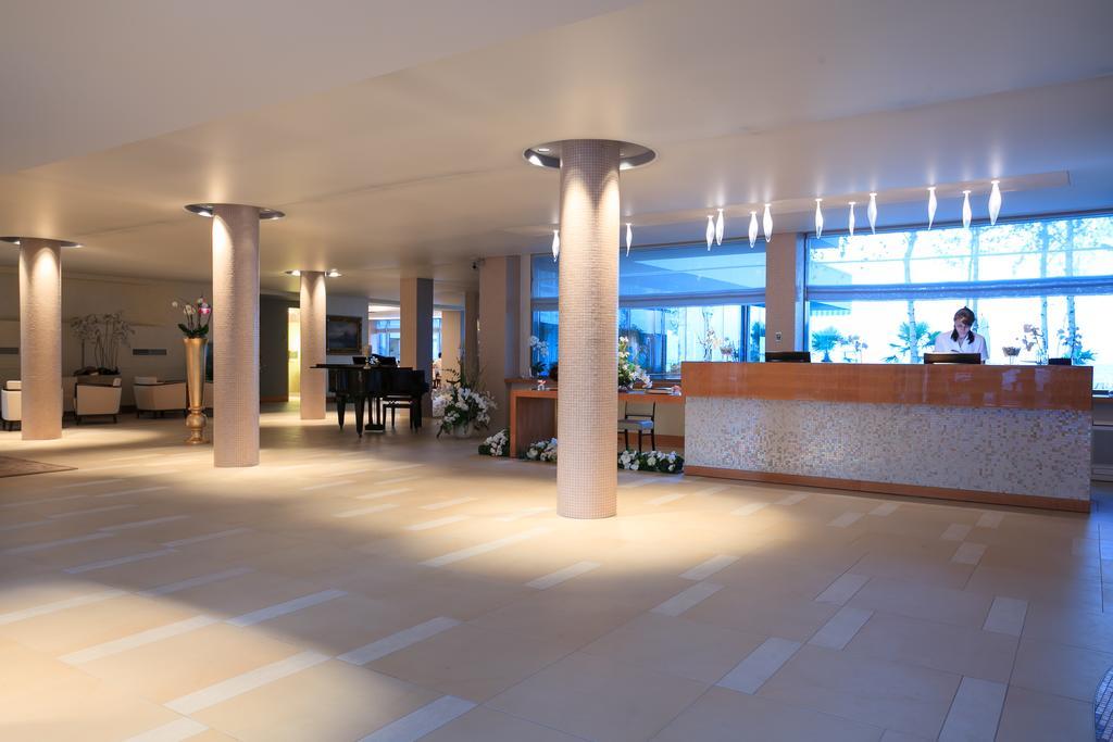 Carmen International - Fost Becali Hotel 5*