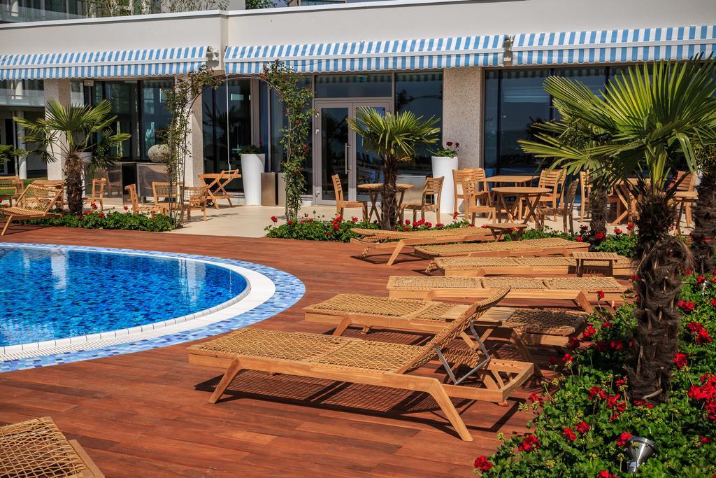 Carmen International - Fost Becali Hotel Venus