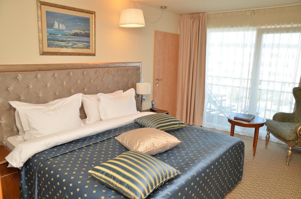 Carmen International - Fost Becali 5* Venus