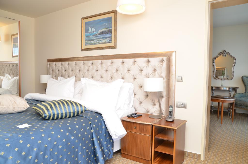 Carmen International - Fost Becali Hotel