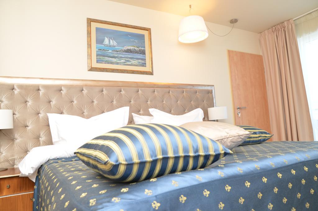 Hotel Carmen International - Fost Becali 5*