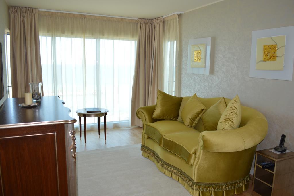 Hotel Carmen International - Fost Becali 5*