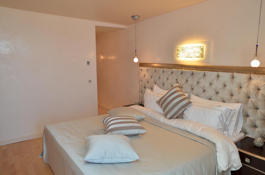Carmen International - Fost Becali Hotel Venus