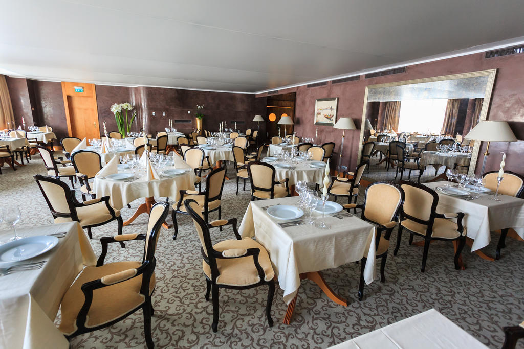 Hotel Carmen International - Fost Becali 5*